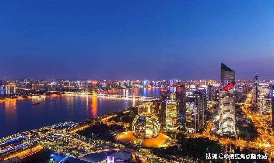 新澳门最精准正最精准龙门蚕，全面解析与贯彻实施