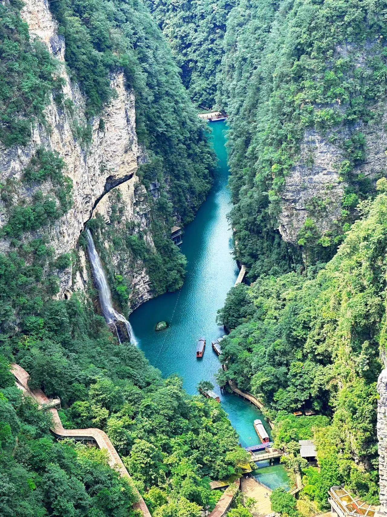新澳天天开奖资料大全旅游团，实现梦想的旅程与词语释义的落实