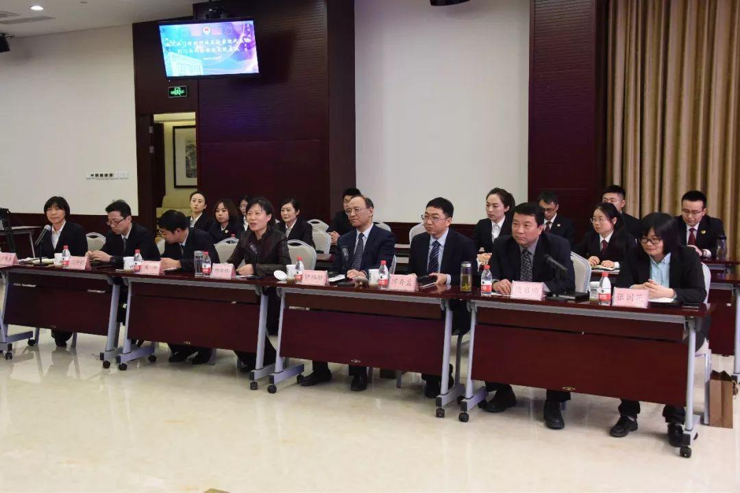 澳门作为中国的特别行政区，一直以来都是人们关注的焦点之一。随着时代的发展，越来越多的人开始关注澳门的发展动态，特别是在博彩业、旅游业等方面的发展。本文将围绕关键词澳门资料精准大全、预测释义解释落实展开探讨，旨在为读者提供有关澳门发展的最新信息和预测分析。