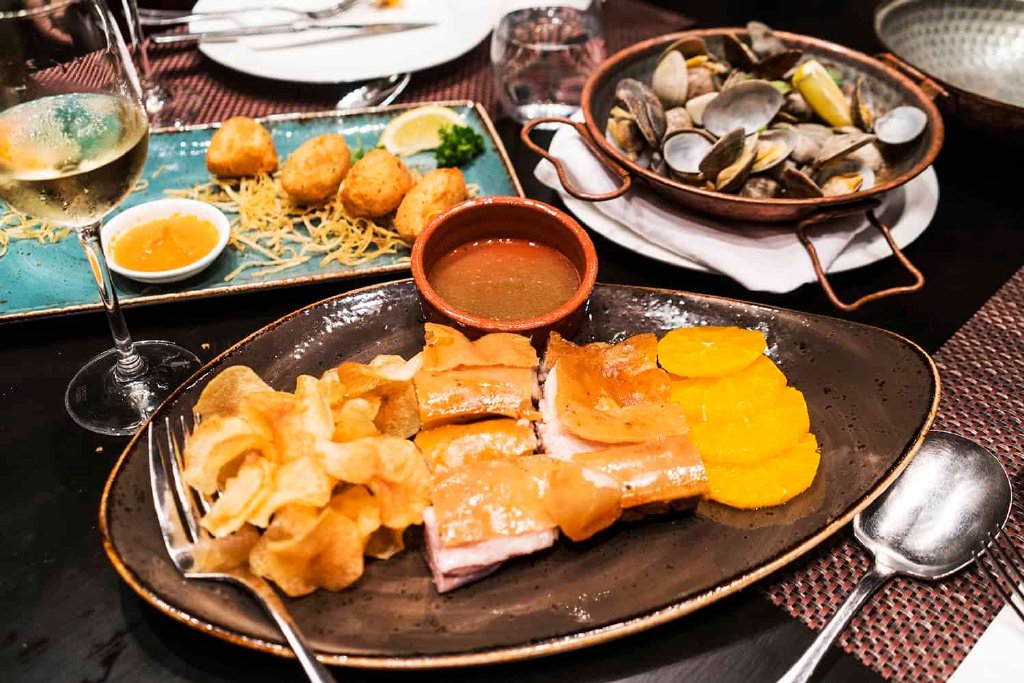澳门美食之旅，从天天开好菜大全到服务释义的深入解读