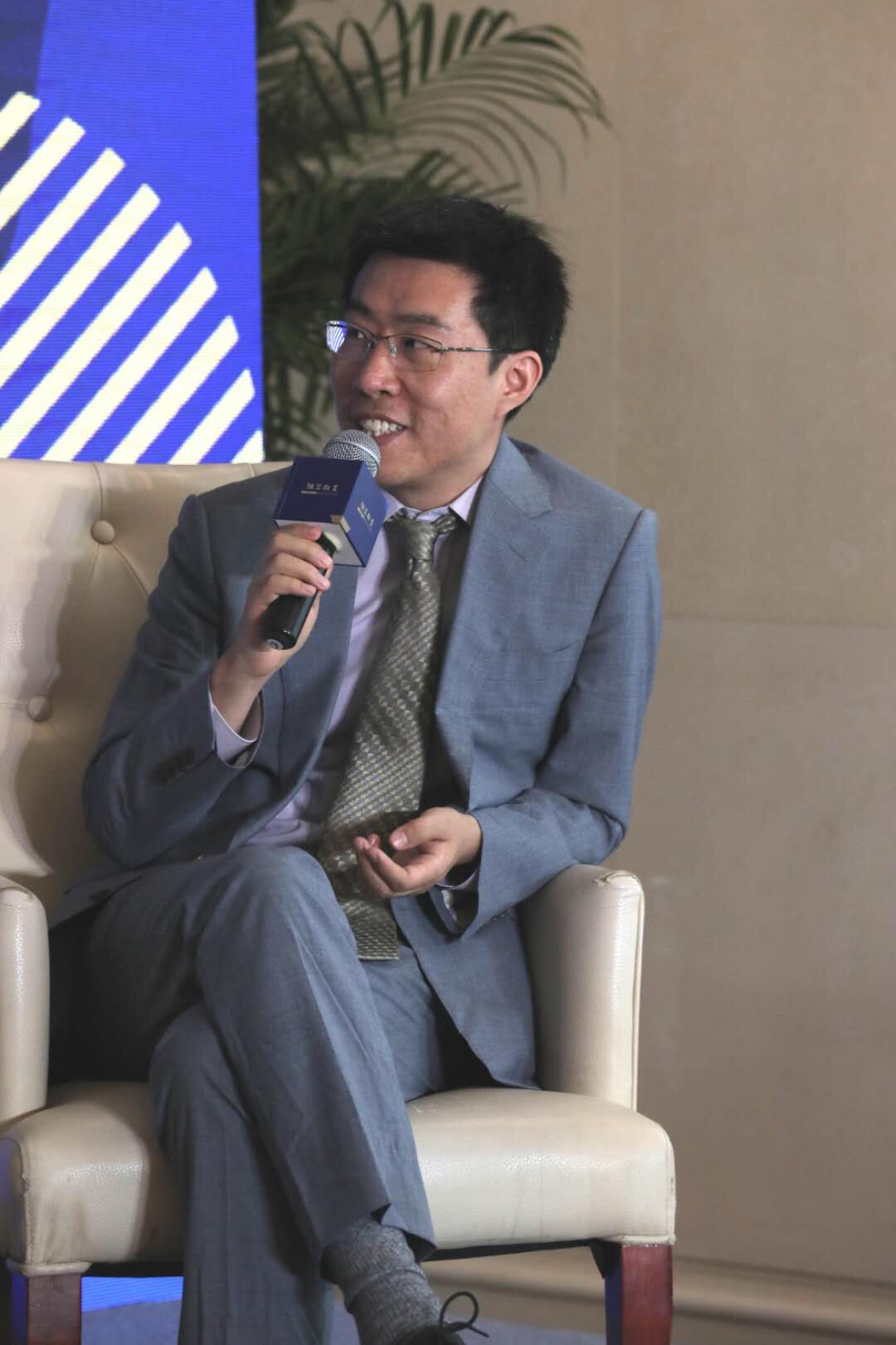 新澳门与香港教育的发展，一码一肖一特一中与高考的未来展望（2025高考背景下的教育词语释义与启示）