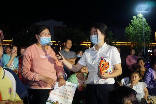 探究555525王中王凤凰网站与时代解答解释落实之间的关系
