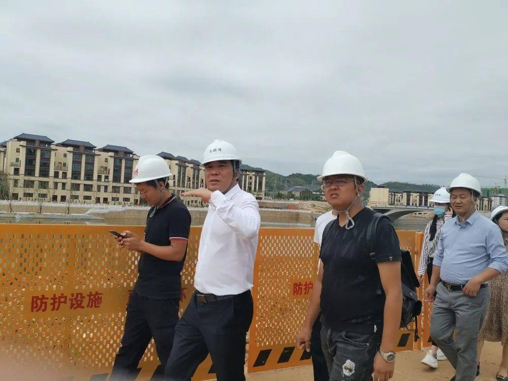 关于精准四肖与77778888，全面释义、解释与落实