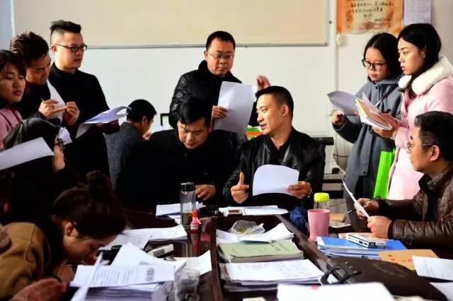 关于科学解答解释落实与正版资料的重要性——以2025年49图库为例